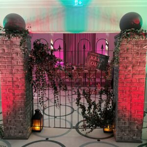 Stone Effect Pillars and Gates Set